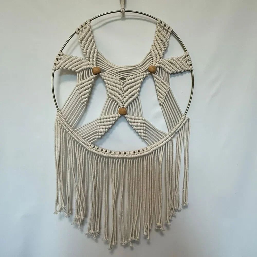 Macrame 14” ring goat 9” fringe
